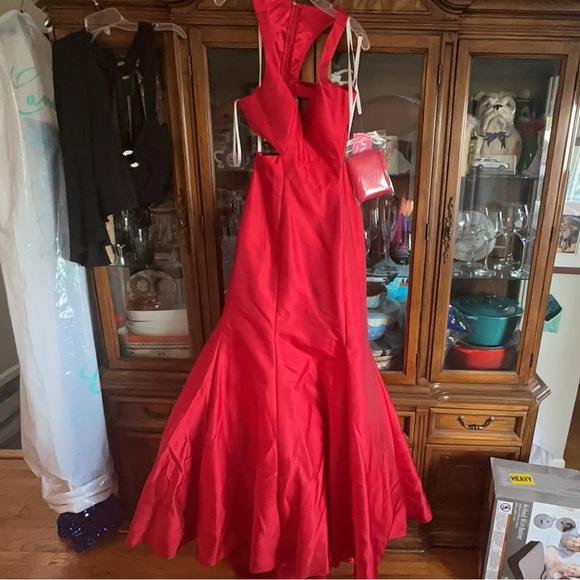 Red cut out Dress by Jovani dresses 🌹❤️ - Picture 1 of 10
